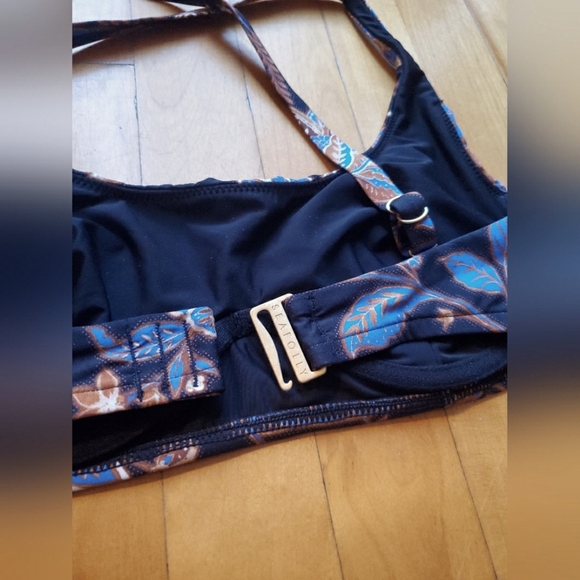 NWOT Seafolly Silk Road Scoop neck bikini top. Paisley.Black, blue. 4 US. DD Cup - Picture 7 of 11